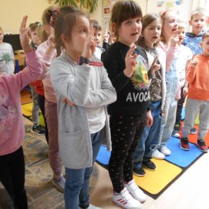 I C składa obietnicę Książce.